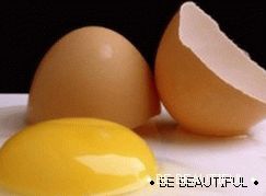 яйце за маска за подобряване на растежа на косата